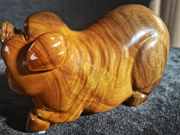 招财金猪0.8kg010.jpg