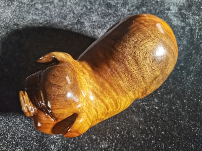 招财金猪0.8kg009.jpg